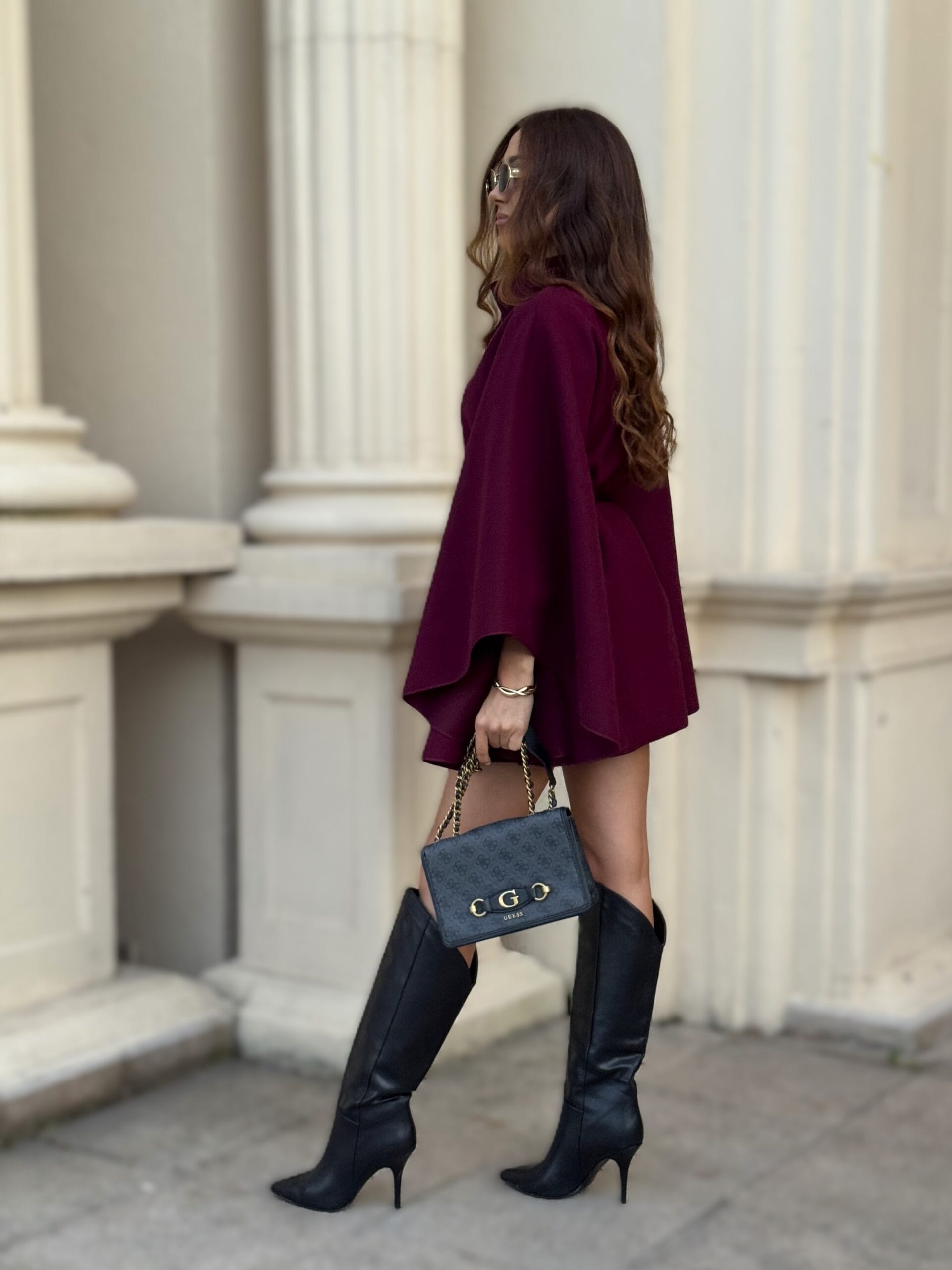 BURGUNDY VIRAL CAPE COAT - płaszcz burgundowy - obrazek 2